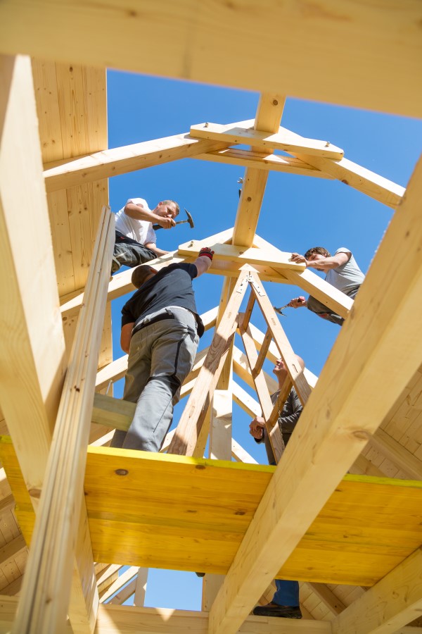 Construction d'une charpente en bois