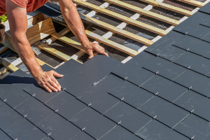 Travaux de toiture sans tomber