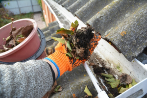 Quel coût pour nettoyer une gouttière ?