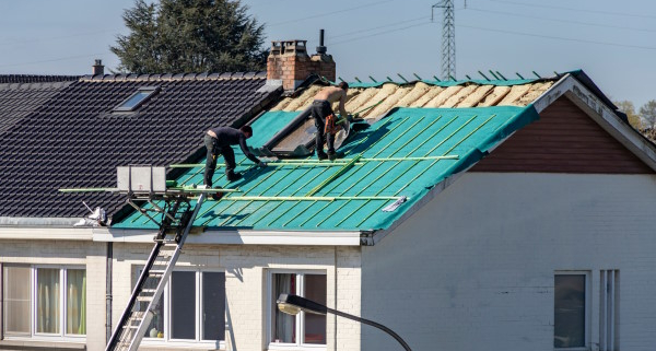 Quel budget pour la pose d'un écran sous toiture ?