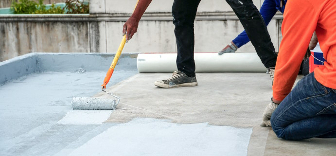 Toiture-terrasse : combien débourser pour son entretien ?