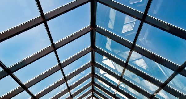Toiture en verre : comment la réaliser ?