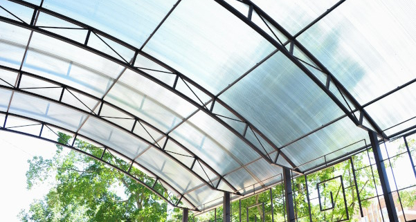 Toutes les informations sur la plaque polycarbonate